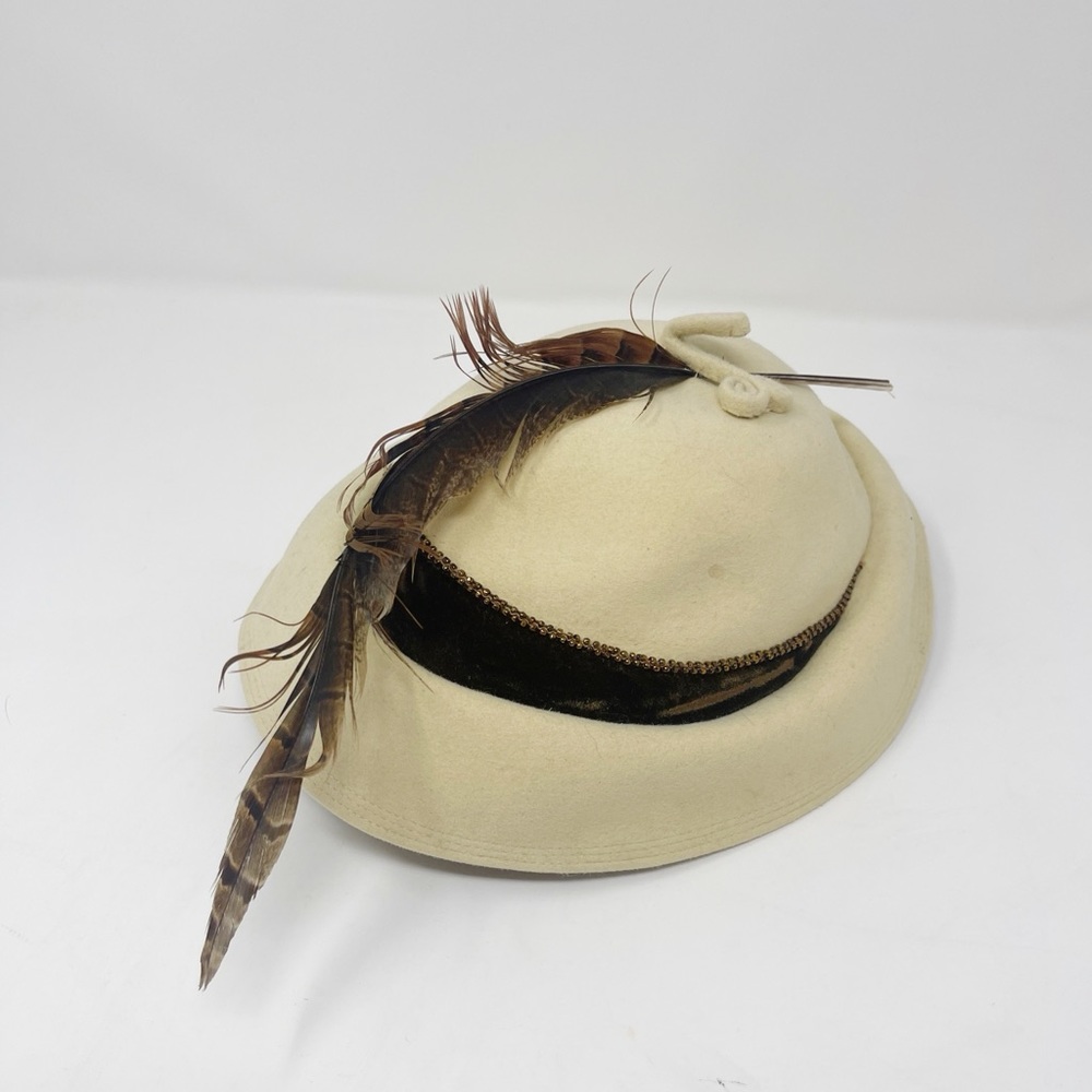 Powers Minneapolis vintage ivory felt hat with feather